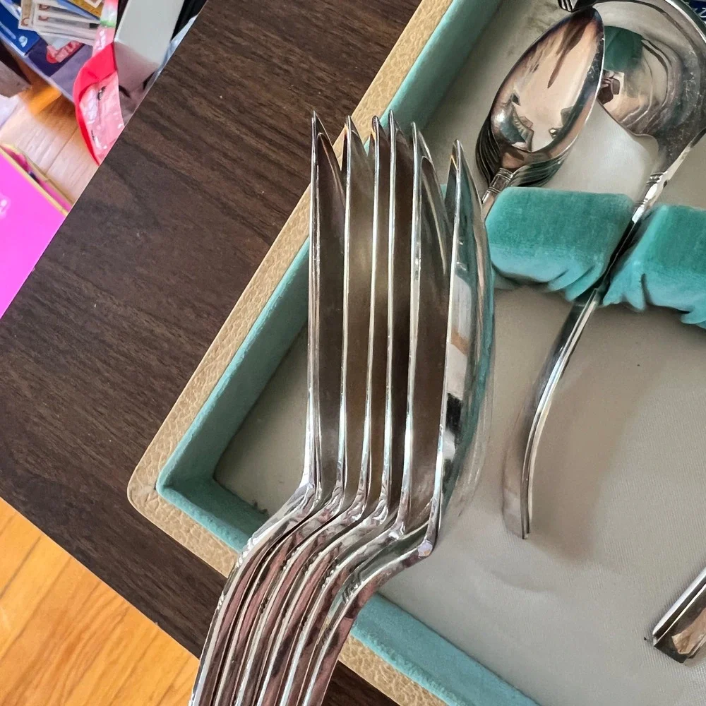 Vintage‎ Community Plate Coronation Silverplate Flatware Set with Case 50+ Pc